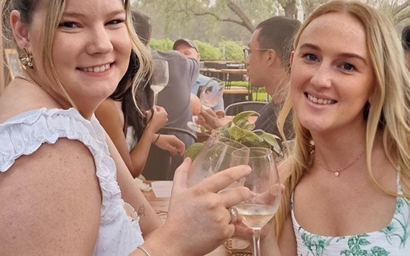 sisters at oakvale wines 2024